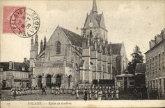 CPA Falaise Eglise de Guibray Soldats Militaria 