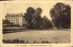 VINTAGE POSTCARD Cliff L Hospital and Bercagnes