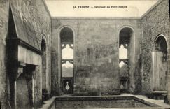 CPA Falaise Interieur du Petit Donjon