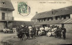 CPA Falaise Cantonnement de l Epee Royale Militaria TOP