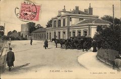 VINTAGE POSTCARD Cliff Train station