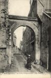 CPA Falaise La Porte Philippe Jean