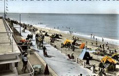 POSTAL MODERNA Lucas en el mar la caminata y la playa