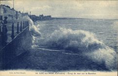 CPA Luc Sur Mer Coup de Mer le Remblai