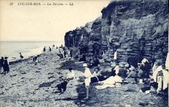CPA Luc Sur Mer Les Falaises