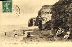 POSTAL Lucas de la VENDIMIA en resto del mar debajo de los acantilados