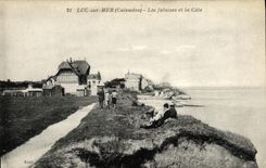 CPA Luc Sur Mer Les Falaises et la cote