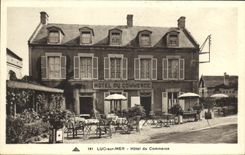 POSTAL Lucas de la VENDIMIA en el anuncio publicitario del hotel del mar