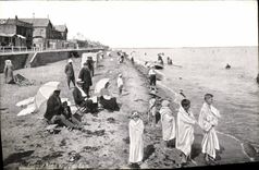 POSTAL Lucas de la VENDIMIA en el mar L hora de los ninos del bano