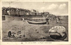 La POSTAL Lucas de la VENDIMIA en Mer la playa tiene marea baja