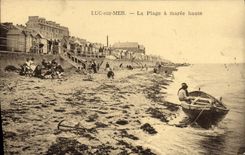 La POSTAL Lucas de la VENDIMIA en Mer la playa tiene alta marea