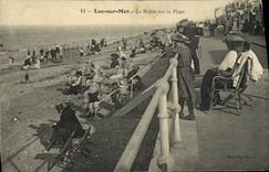 POSTAL Lucas de la VENDIMIA en resto del mar en la playa