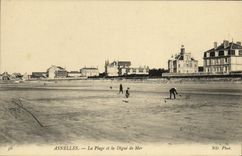 VINTAGE POSTCARD Asnelles the Beach and the Dam of Sea