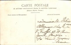 CPA Beaumont en Auge L Eglise Statue du Colonel Langlois