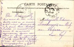 CPA Beaumont en Auge La Place du Marche Cochons chevaux 