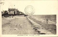 VINTAGE POSTCARD BEsnieres on Sea the Beach