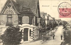 VINTAGE POSTCARD Beuzeval Avenue Victor Leseine
