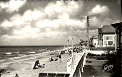 CPM Blonville sur Mer La Plage 
