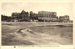 CPA Blonville sur Mer La Plage Le Grand Hotel et les Villas