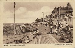 CPA Blonville sur Mer Le Chemin des Planches