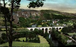 CPM Clecy Le Viaduc et les Rochers des Parcs