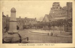CPA La Suisse Normande Clecy Place de l Eglise
