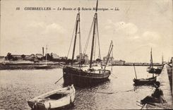 VINTAGE POSTCARD Courseulles the Basin and the mechanical Sawmill Boats