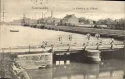 VINTAGE POSTCARD Courseulles the Basin and locks