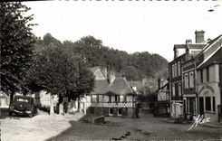 MODERN CARD Courtonne the City the Automobile Borough