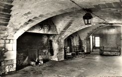 MODERN CARD Creully Room of the Guards of the Castle