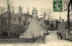CPA Le Chateau de Creully Enfants