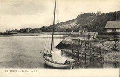 VINTAGE POSTCARD Divine the Port Boat Children