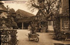 CPA Dives Sur Mer Hostellerie Guillaume le Conquerant Cour Louis XIV