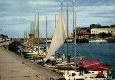 POSTAL MODERNA adivinar el puerto de los barcos de los yates