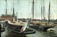 CPA Deauville Plage Fleurie Les Yachts et la Plage Bateaux