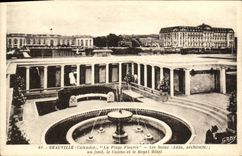 CPA Deauville Plage Fleurie Les Bains Au Fond le Normandy et le Casino