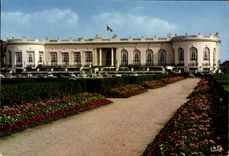 CPM Deauville Le jardin et le casino de Deauville