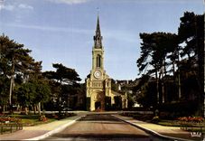 CPM Deauville L Eglise St Augustin