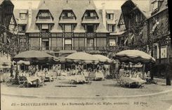 CPA Deauville Sur Mer Le Normandy Hotel 