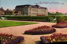 CPA Deauville Plage Fleurie Le Royal Hotel et les Jardins