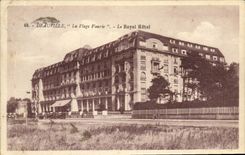 CPA Deauville La Plage Fleurie Le Royal Hotel