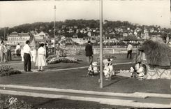 CPM Deauville La Plage Fleurie Le Golf miniature