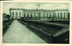 CPA Deauville Les Jardins devant le Casino