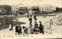 CPA Deauville Les Jeux des Tout Petits