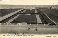 POSTAL Deauville de la VENDIMIA el jardin del circulo y de la playa