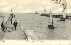 POSTAL Deauville de la VENDIMIA los barcos de los embarcaderos