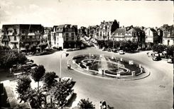 La POSTAL Deauville de la VENDIMIA florecio el lugar de la playa de Morny