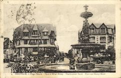 CPA Deauville La Plage Fleurie Place et Hotel Morny