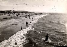 POSTAL MODERNA Deauville la playa
