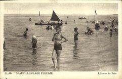 CPA Deauville Plage Fleurie L Heure du Bain Enfants